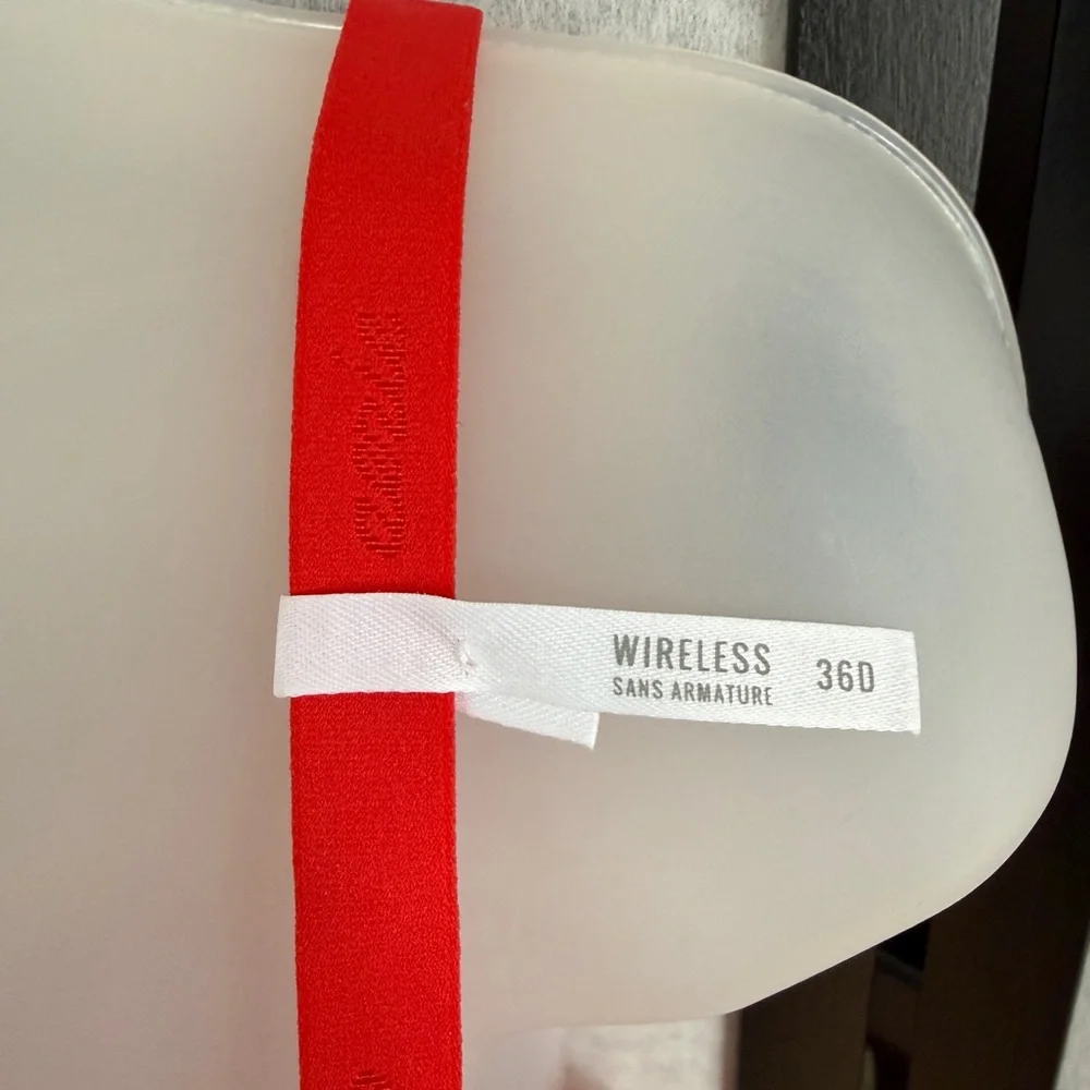 aerie Lightly Lined Wireless Bra ~ Red ~ 2-Way Classic to Racerback~ 36D Lace